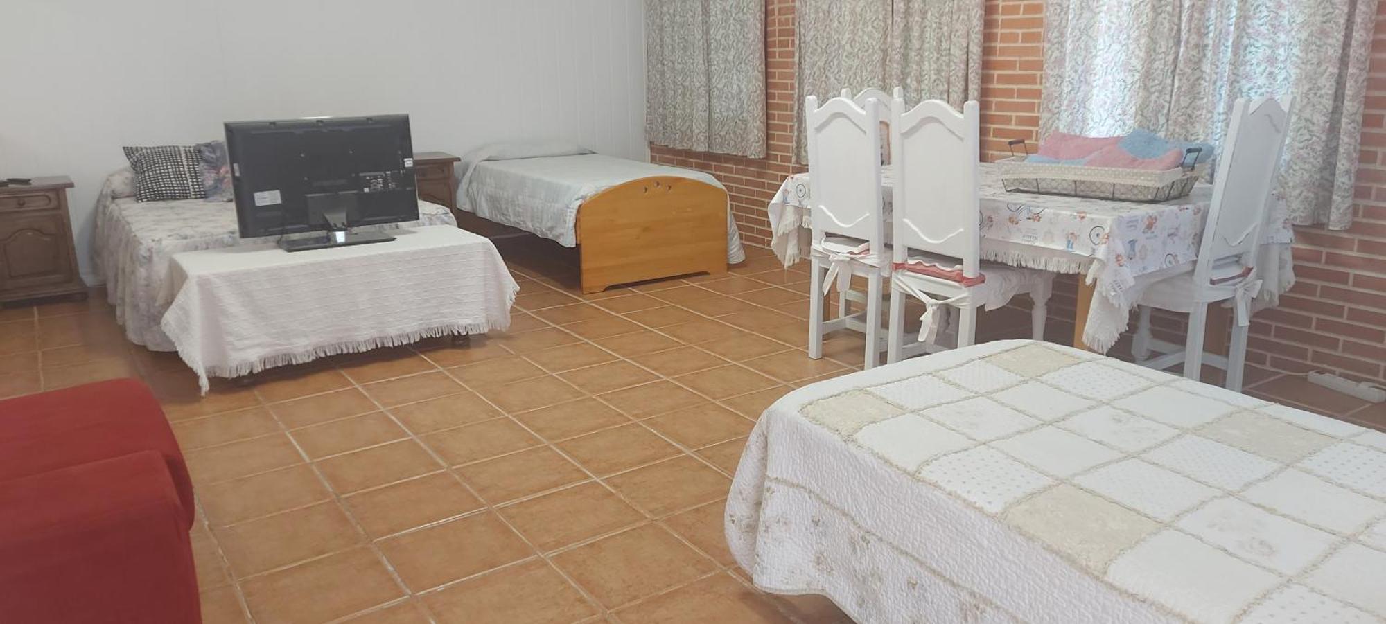Habitacion,Piscina Y Jardin Azuqueca de Henares Kültér fotó
